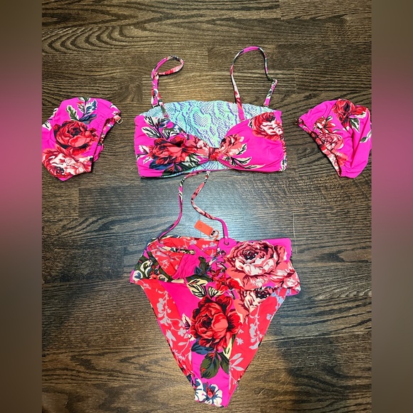 Maaji Rose Mallow Convertible Bikini - SMALL - Picture 3 of 7